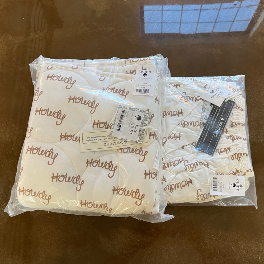 Kate Quinn bamboo Howdy quilt and crib sheet NWT
